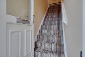 Flat Entrance/Stairs- click for photo gallery
